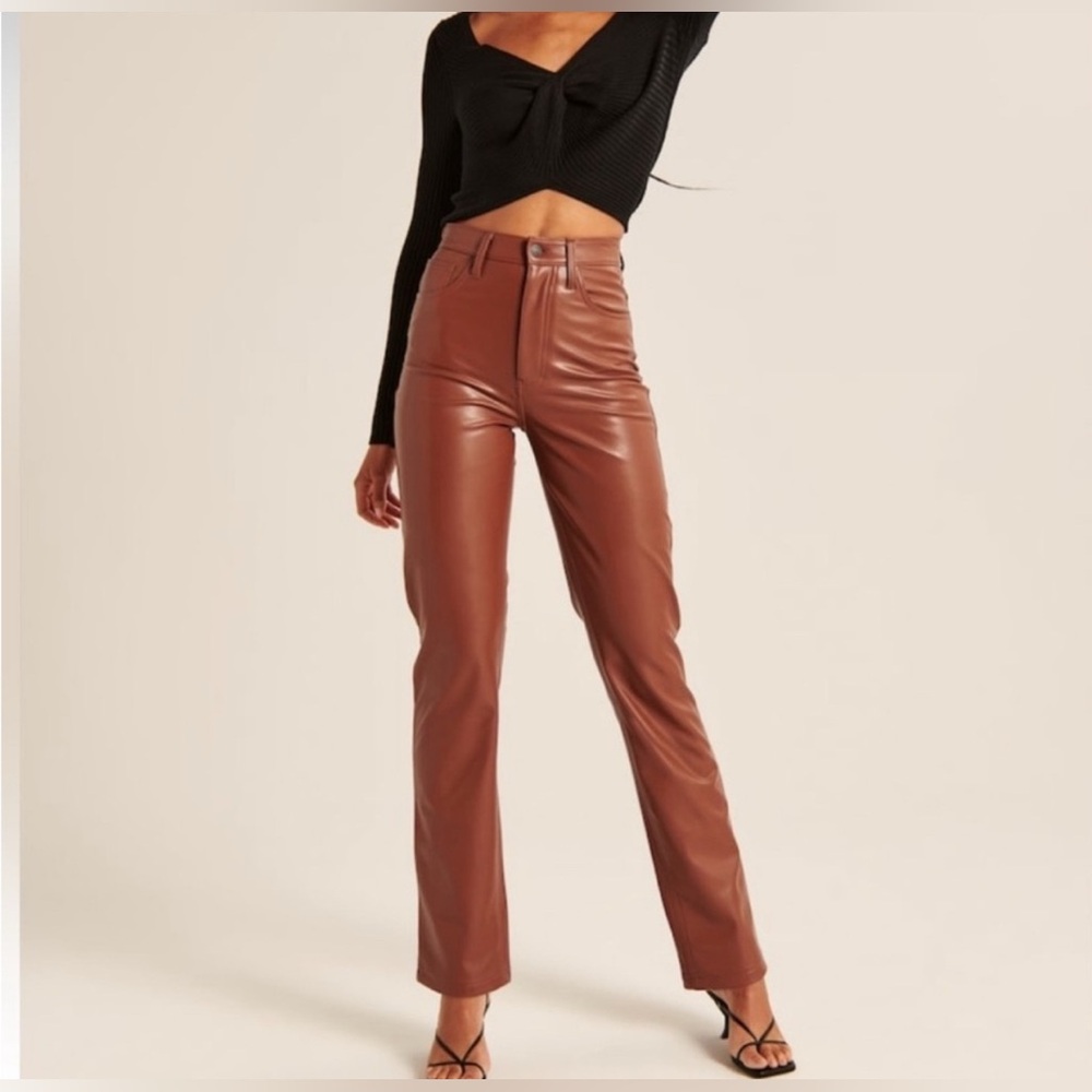 Abercrombie & Fitch The '90s Straight Ultra High Rise Faux Leather Pant Rust 28